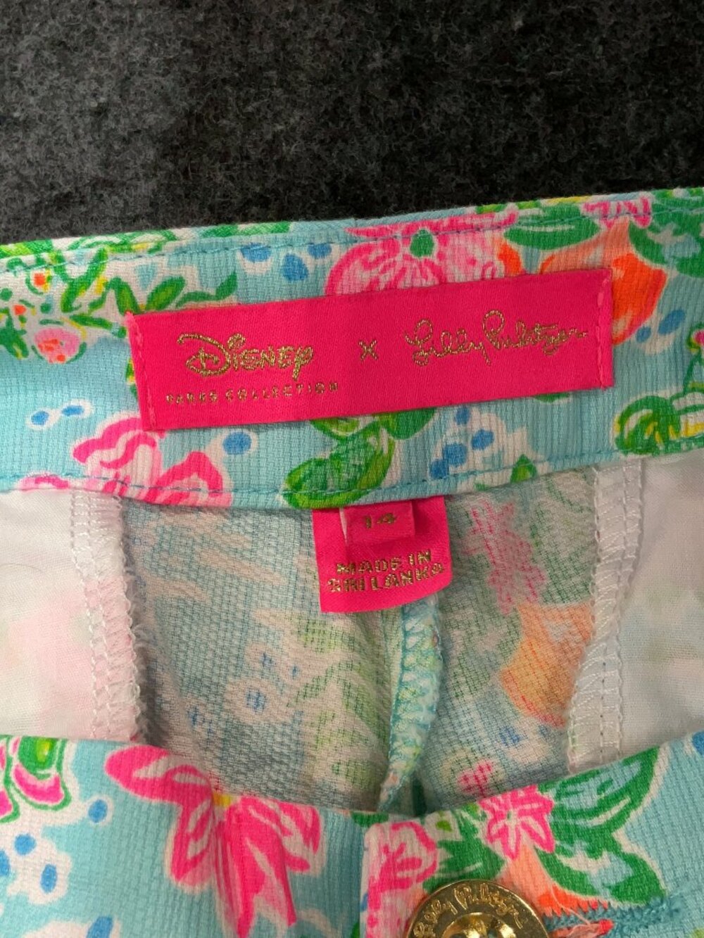 Lilly Pulitzer Size 14 Disney Scalloped Shorts 💚 - Picture 4 of 5